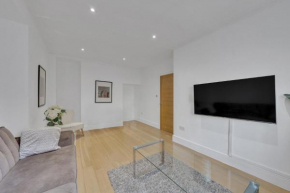 Deluxe 1-bedroom Apartment